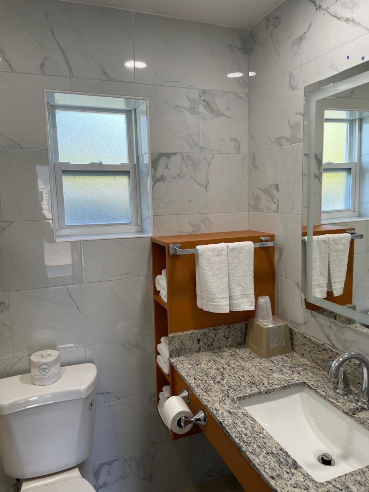 The Springwater Inn イサカ エクステリア 写真