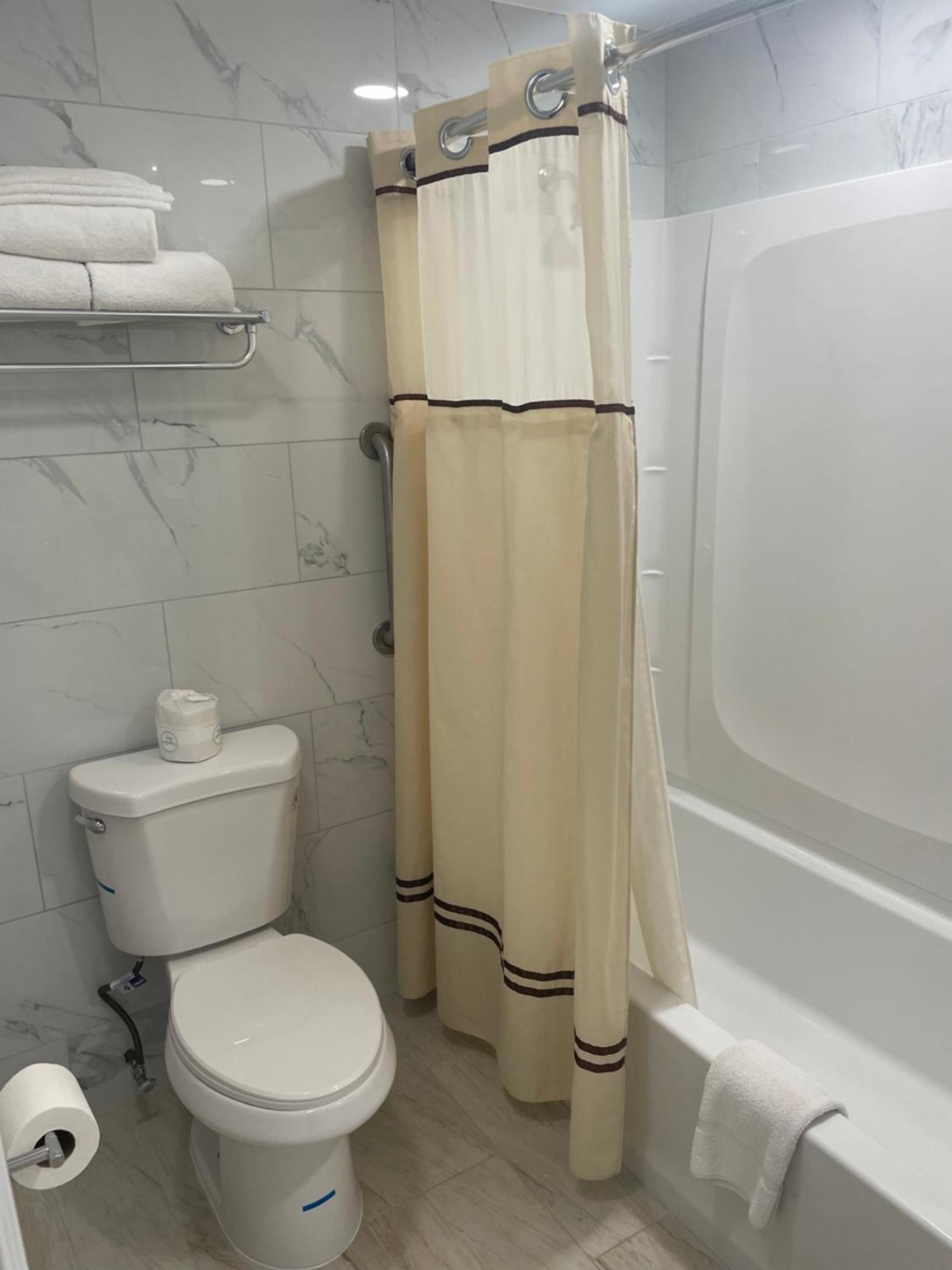 The Springwater Inn イサカ エクステリア 写真