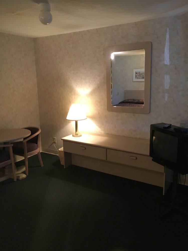 The Springwater Inn イサカ エクステリア 写真