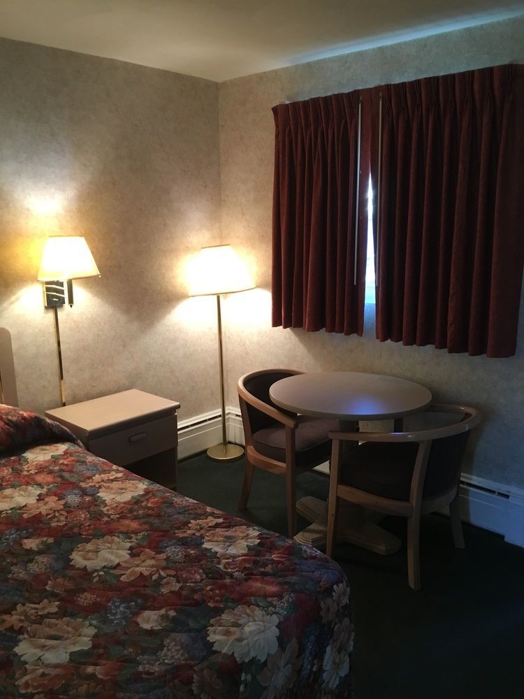 The Springwater Inn イサカ エクステリア 写真