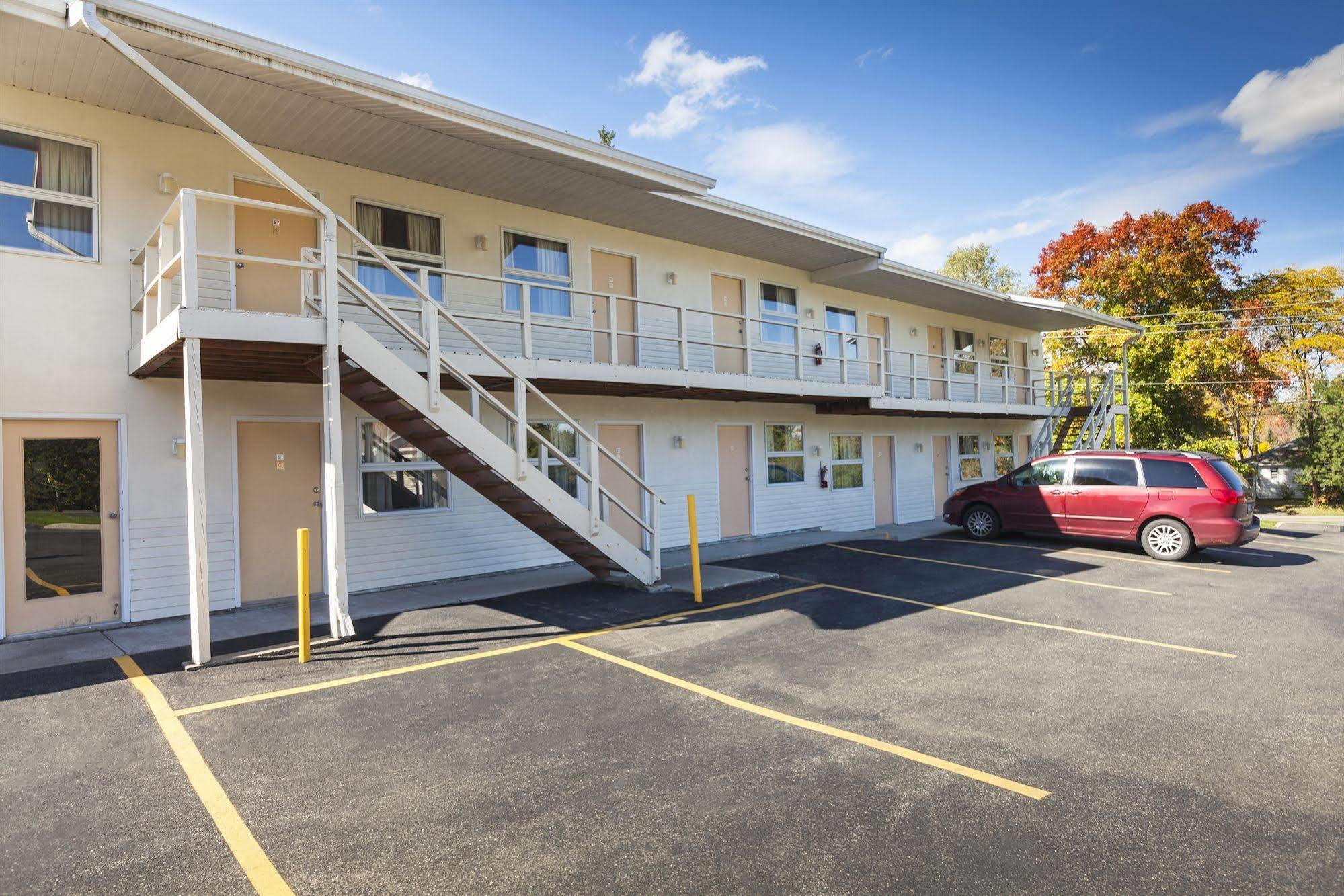The Springwater Inn イサカ エクステリア 写真